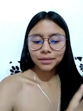 SofieLove 01 online show from April 11, 7:50 pm