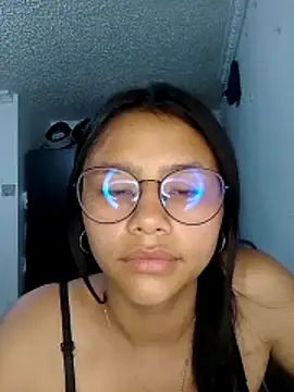 SofieLove 01 online show from March 12, 6:50 am