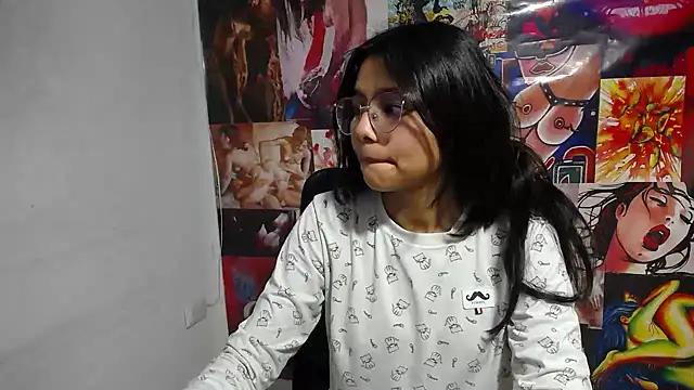 SofieLove 01 online show from November 4, 7:12 am