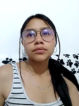 SofieLove 01 online show from April 5, 8:37 pm