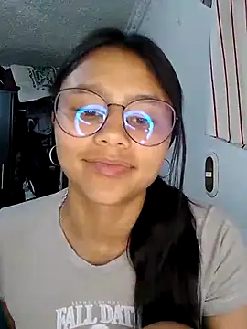 SofieLove 01 online show from March 13, 9:20 pm