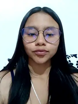 SofieLove 01 online show from April 12, 10:35 pm