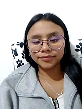 SofieLove 01 online show from April 6, 8:54 pm