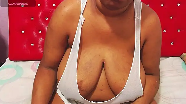 wonderfuldiana online show from September 12, 11:26 pm