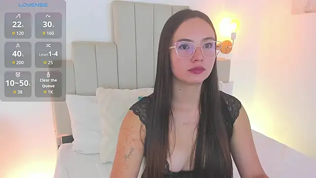 DafneVega online show from November 11, 1:06 pm