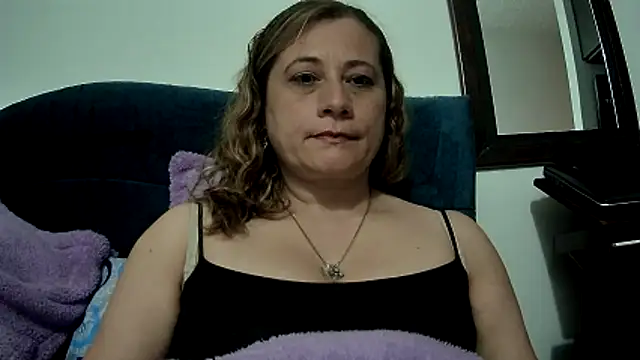 Snapshot of milagros_latina75 chatting on March 8, 2:48 am milagros latina75 online show from March 8, 2:48 am