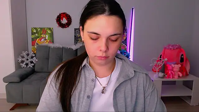 queenofthesense  online show from November 18, 2:42 pm