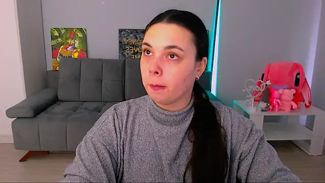 Snapshot of queenofthesense_ chatting on February 8, 9:29 am queenofthesense online show from February 8, 9:29 am