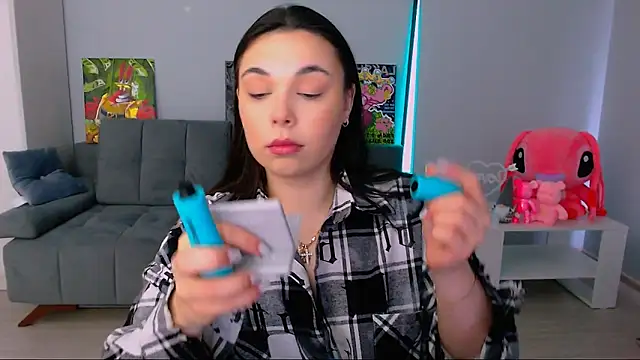 Snapshot of queenofthesense_ chatting on February 15, 6:58 am queenofthesense online show from February 15, 6:58 am