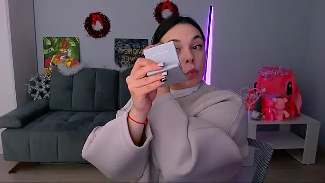 queenofthesense  online show from November 30, 10:16 am