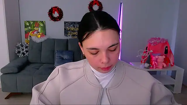 queenofthesense  online show from December 4, 8:57 am