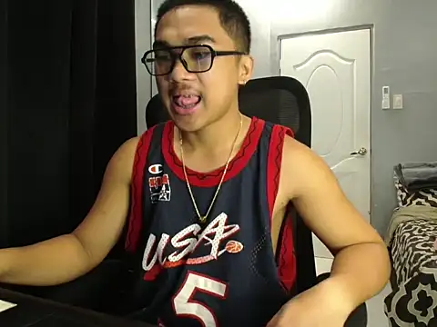 Snapshot of pinoyAdrianneXXX chatting on October 12, 2:13 am pinoyAdrianneXXX online show from October 12, 2:13 am