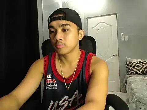 Snapshot of pinoyAdrianneXXX chatting on September 28, 12:39 am pinoyAdrianneXXX online show from September 28, 12:39 am