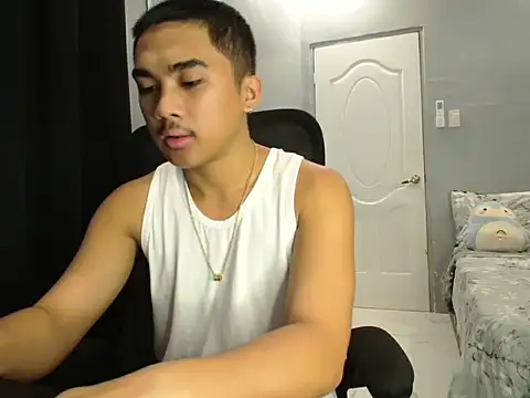 Snapshot of pinoyAdrianneXXX chatting on October 15, 1:59 am pinoyAdrianneXXX online show from October 15, 1:59 am
