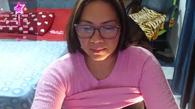 hiilarybrown online show from March 7, 1:01 am