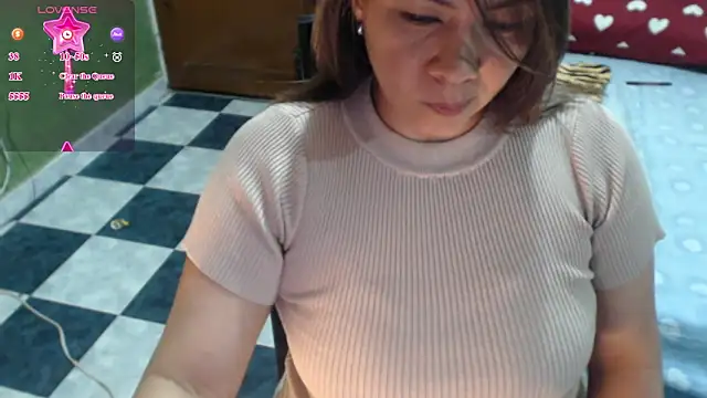 hiilarybrown online show from March 15, 1:34 am