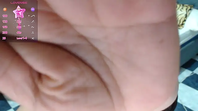 hiilarybrown online show from March 6, 2:28 am