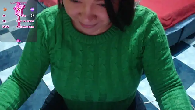 hiilarybrown online show from February 1, 11:47 pm