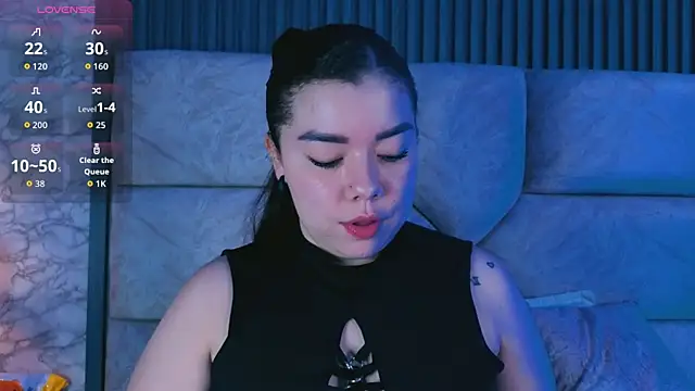 leilapons online show from July 8, 5:02 pm