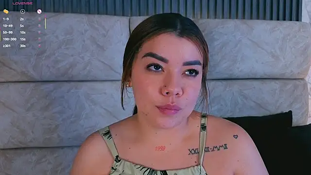 leilapons online show from April 19, 6:21 pm