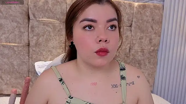 leilapons online show from February 12, 7:13 pm