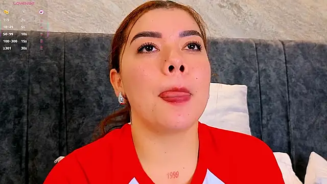 leilapons online show from March 3, 5:09 pm