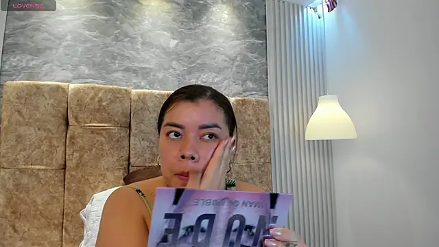 leilapons online show from November 1, 4:45 pm