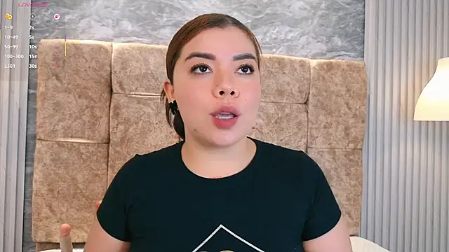 leilapons online show from March 12, 5:06 pm