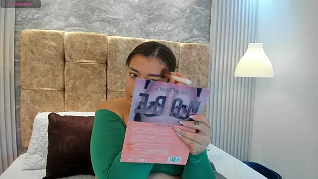 leilapons online show from October 23, 4:27 pm