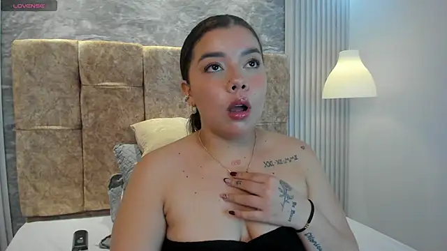 leilapons online show from November 13, 5:50 pm