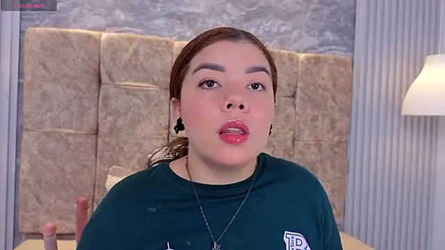 leilapons online show from February 7, 5:32 pm