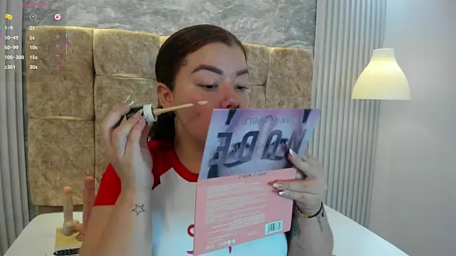 leilapons online show from January 7, 5:18 pm