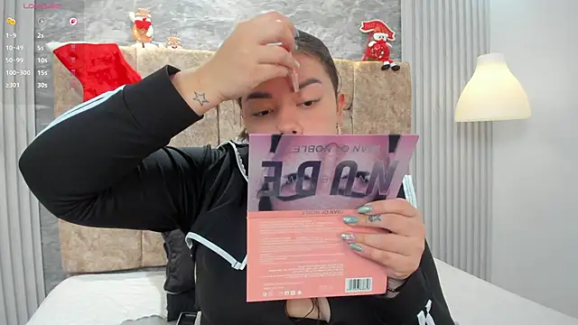 leilapons online show from November 29, 5:13 pm