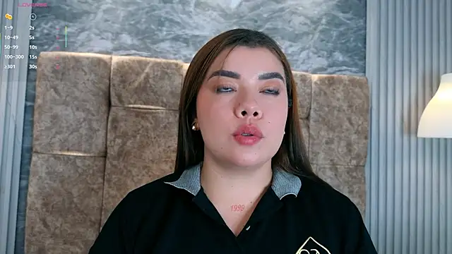 leilapons online show from April 15, 7:29 pm