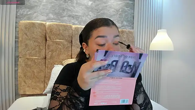 leilapons online show from October 26, 5:24 pm