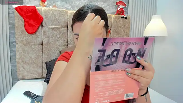 leilapons online show from November 30, 5:36 pm