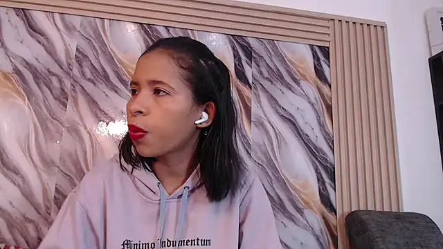 Samantha Fox69  online show from March 17, 3:15 pm