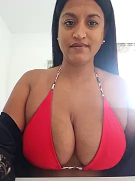 Snapshot of Busty_AriaX chatting on October 20, 8:48 am Busty AriaX online show from October 20, 8:48 am