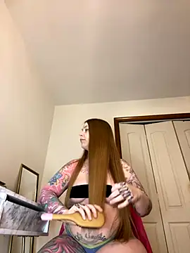 peachykatt online show from November 13, 11:19 pm