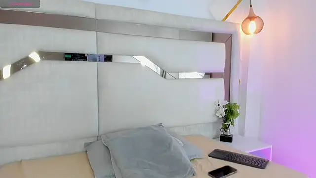 Snapshot of mariana_jhones_ chatting on October 10, 12:06 pm mariana jhones online show from October 10, 12:06 pm