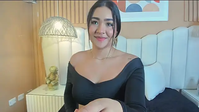 noa moon online show from December 21, 2:24 am