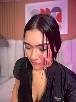 noa moon online show from January 18, 2:37 am