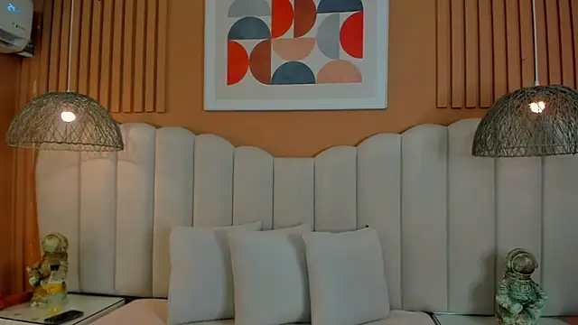 noa moon online show from November 26, 4:12 am