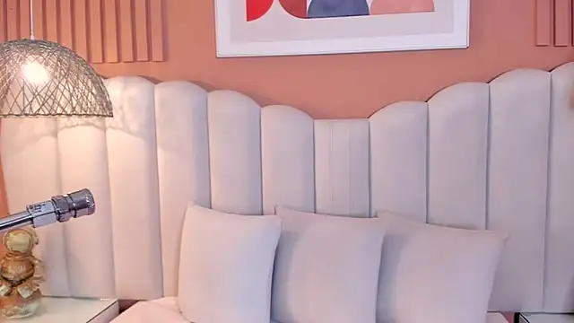 noa moon online show from March 29, 3:08 am