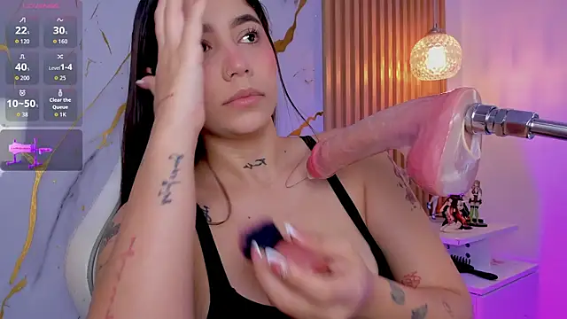 alissaowens  online show from May 29, 10:54 am