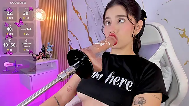 alissaowens  online show from November 29, 10:26 am