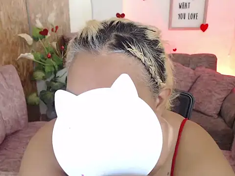 laleska montenegro online show from December 22, 4:01 am