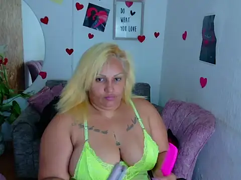 laleska montenegro online show from February 12, 7:08 am