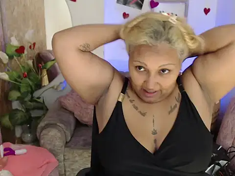 laleska montenegro online show from November 25, 4:24 am