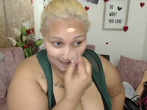 laleska montenegro online show from October 31, 5:48 am